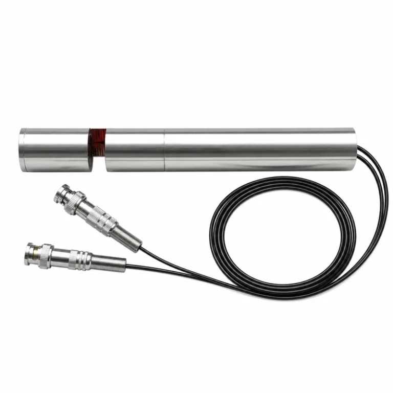 Conjunto de transductores ultrasónicos BBID-C para análisis de líquidos con sonda cilíndrica larga, cable enrollado y dos conectores metálicos